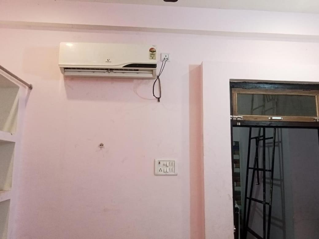 Vaibhav Sadan Dharmsala Hotel Ayodhya Bagian luar foto