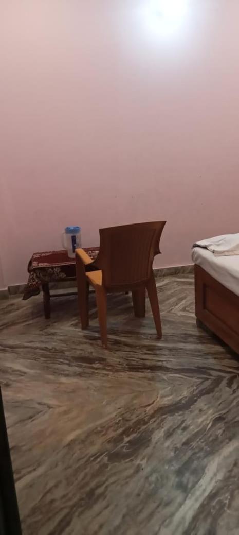 Vaibhav Sadan Dharmsala Hotel Ayodhya Bagian luar foto